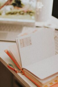 How to Journal for Clarity and Focus: A Simple Guide