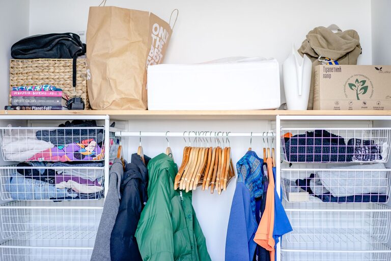 How to Store Seasonal Clothes Efficiently: Tips and Tricks